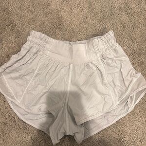 LuLulemon hotty hot low rise shorts